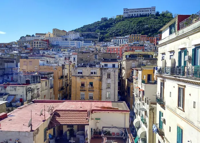 Sui Tetti Di Napoli